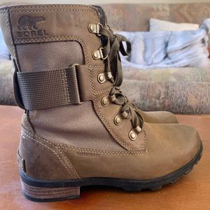Sorel Emelie Conquest boots size 6